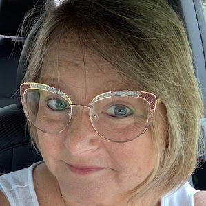 Meet your Posher, Lynn